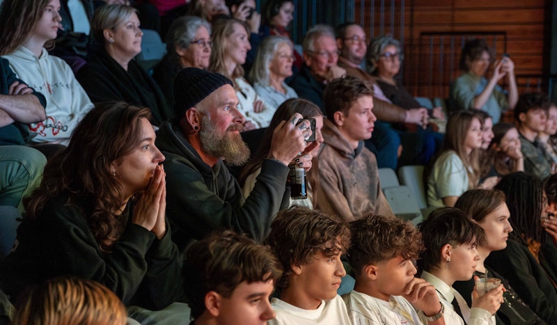 Publiek applaudiseert